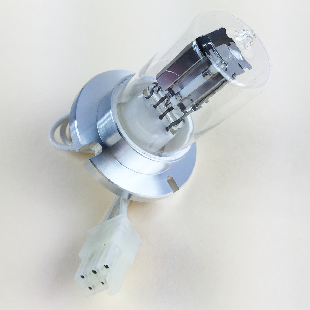 Azzota® Deuterium Lamp, Equivalent to Waters PN# WAT052586